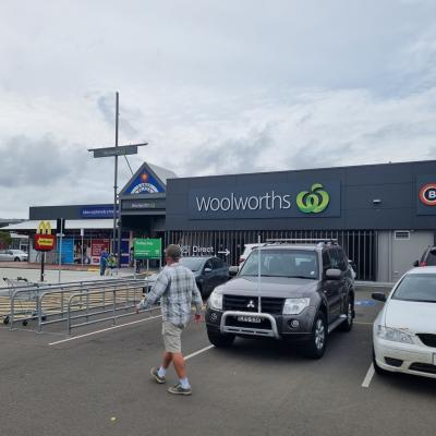 Lakes Entrance March 2026 Woolworths BWS Lakes Plaza